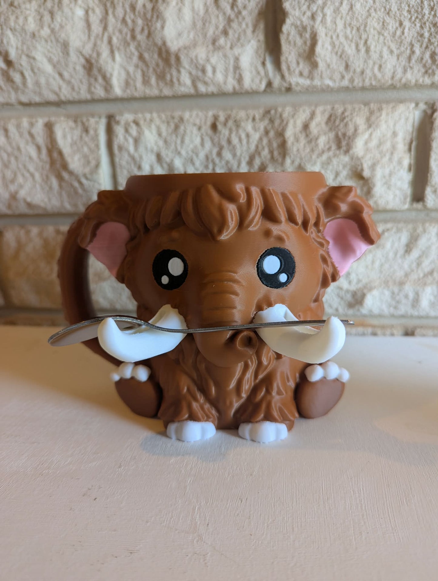 Mammoth Ice-Cream Holder