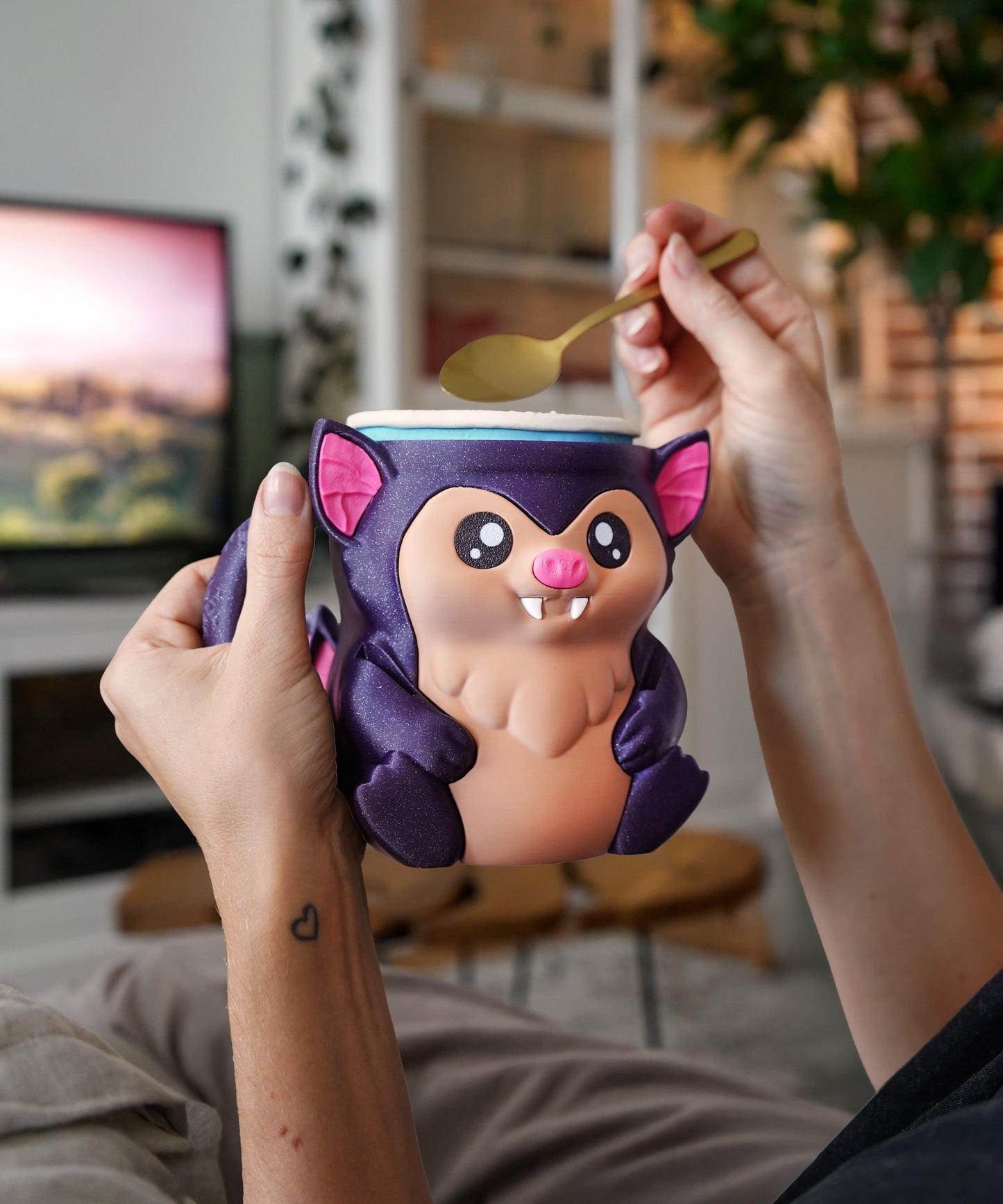 🦇 Bat Ice Cream Holder – Fits a 458ml Tub